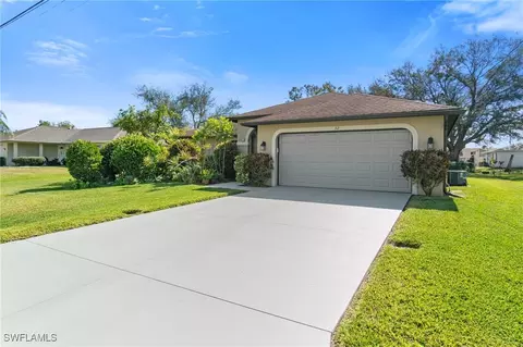 32 SW 13th St, Cape Coral, FL 33991