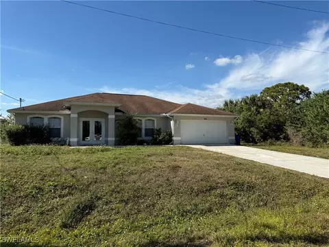 748 Hargrove Ave S, Lehigh Acres, FL 33974