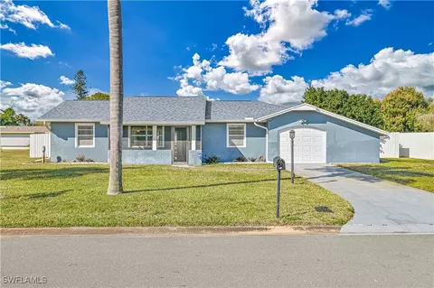 105 Stafford Pl, Lehigh Acres, FL 33936