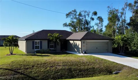 264 Blackstone Dr, Fort Myers, FL 33913