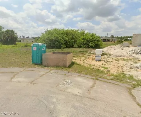 7013 Cape Ct, Labelle, FL 33935