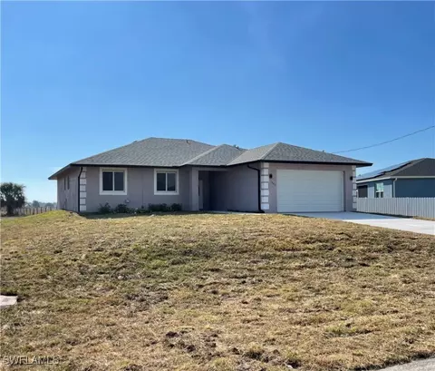 1262 Jay Ter, Labelle, FL 33935 photo 3