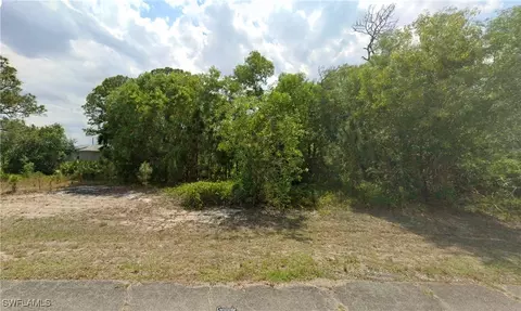 5003 Day Ln, Labelle, FL 33935