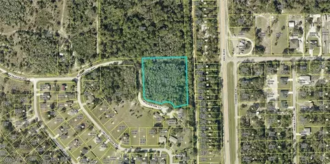 2201 Wyandotte Ave, Alva, FL 33920