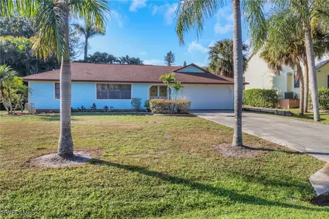 9806 Pennsylvania Ave, Bonita Springs, FL 34135
