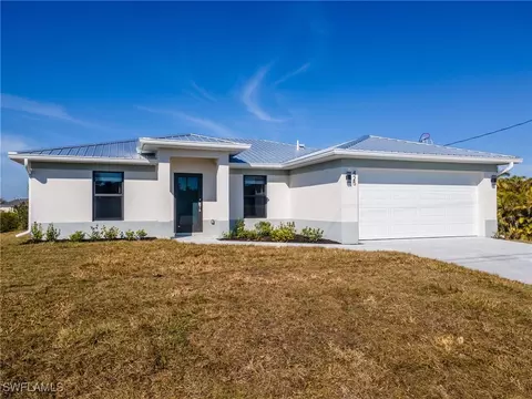 425 NW 14th St, Cape Coral, FL 33993
