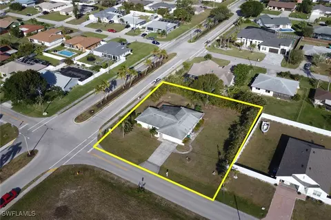 455 SE 16th Pl, Cape Coral, FL 33990