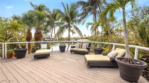 1307 Isabel Dr, Sanibel, FL 33957