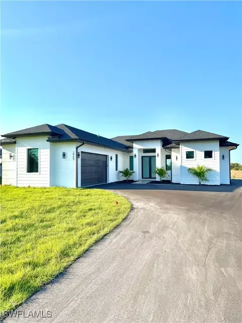 2955 27th Ave NE, Naples, FL 34120