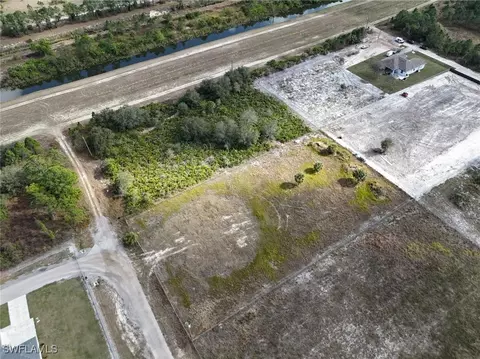 7501 3rd Pl, Labelle, FL 33935 photo 2