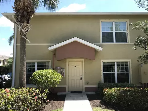 9077 Gervais Cir #909, Naples, FL 34120