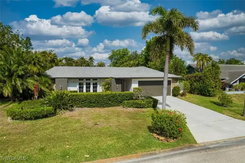 1390 Burgundy Dr, Fort Myers, FL 33919