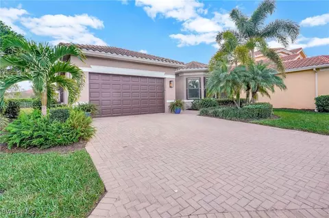 10267 Smokebush Ct, Fort Myers, FL 33913