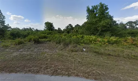 405 Wickham Ave S, Lehigh Acres, FL 33974