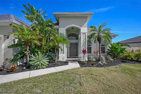 167 Blackstone Dr, Fort Myers, FL 33913