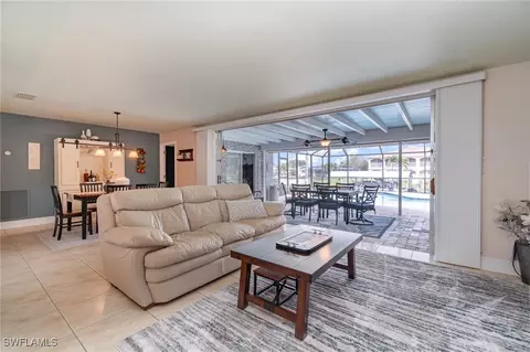 4405 SE 13th Pl, Cape Coral, FL 33904