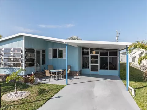 16045 Hibiscus Way, North Fort Myers, FL 33903
