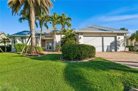 4925 SW 9th Pl, Cape Coral, FL 33914