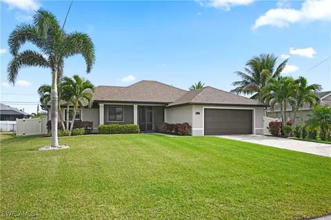 4111 SW 15th Pl, Cape Coral, FL 33914