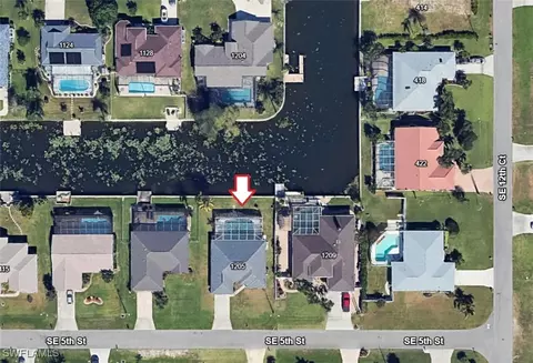 1205 SE 5th St, Cape Coral, FL 33990