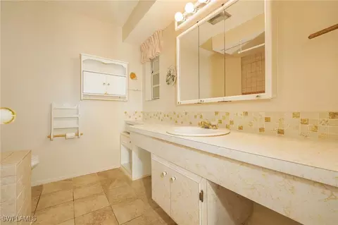 Bath - 120 4th St, Naples, FL 34113 photo 2 of 3