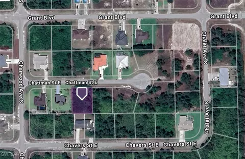 662 Chattman St E, Lehigh Acres, FL 33974