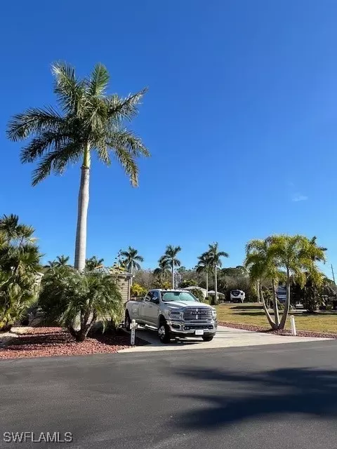 5464 Cypress Trail Resort Cir, Fort Myers, FL 33905