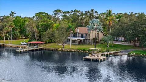 2208 River Oak Ln, Fort Myers, FL 33905
