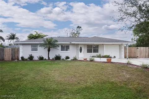 9048 Sebring Ln, Fort Myers, FL 33967