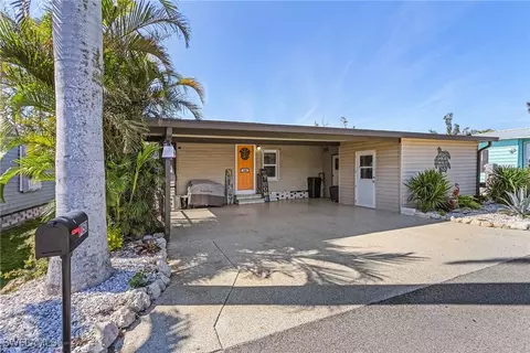 7150 Cobiac Dr, Saint James City, FL 33956