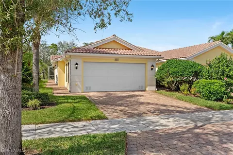 28862 Vermillion Ln, Bonita Springs, FL 34135