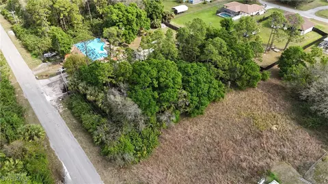 617 Roosevelt Ave, Lehigh Acres, FL 33936