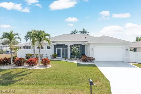 240 SE 30th Ter, Cape Coral, FL 33904