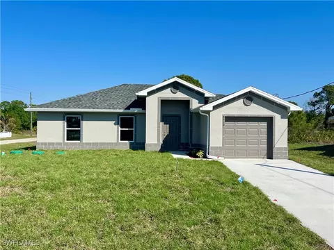 3112 44th St W, Lehigh Acres, FL 33971