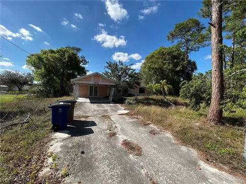 915 Fifth Ave, Lehigh Acres, FL 33972
