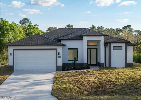 702 E 13th St, Lehigh Acres, FL 33972