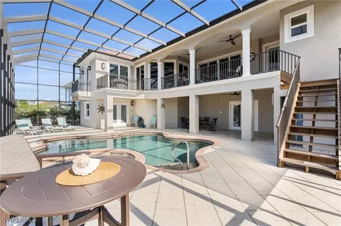 333 Madison Ct, Fort Myers Beach, FL 33931