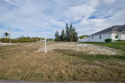 2829 NW 42nd Pl, Cape Coral, FL 33993