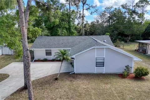 8826 Fordham St, Fort Myers, FL 33907