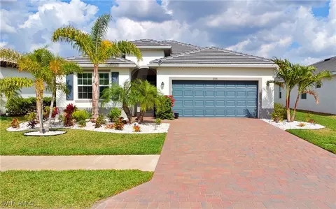 3995 E Hampton Cir, Alva, FL 33920