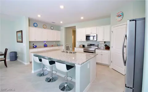 3995 E Hampton Cir, Alva, FL 33920 photo 7