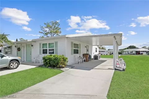 30 Desert Candle Cir, Lehigh Acres, FL 33936