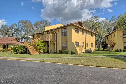 2121 Golfside Village Dr, Lehigh Acres, FL 33936