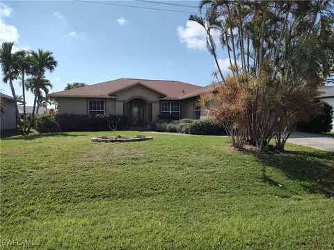 2922 Miracle Pkwy, Cape Coral, FL 33914