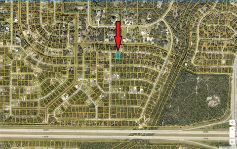 Gadboys Ave, North Port, FL 34291