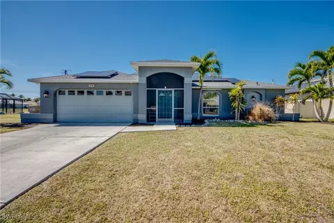 3136 SE 8th Ave, Cape Coral, FL 33904