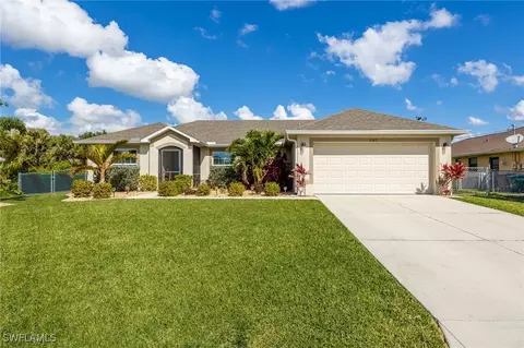 1105 SE 33rd St, Cape Coral, FL 33904