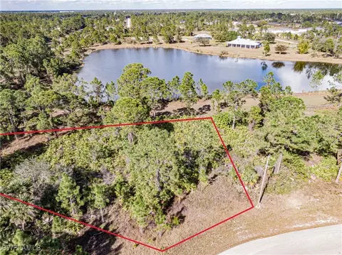 905 Moonbeam St, Lehigh Acres, FL 33974