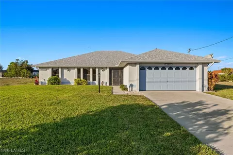 419 NE 8th Ter, Cape Coral, FL 33909