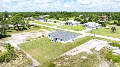 726 Manuel St E, Lehigh Acres, FL 33974 photo 25
